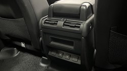 2025 (25) LAND ROVER DEFENDER 3.0 D350 X-Dynamic HSE 110 5dr Auto 5163144