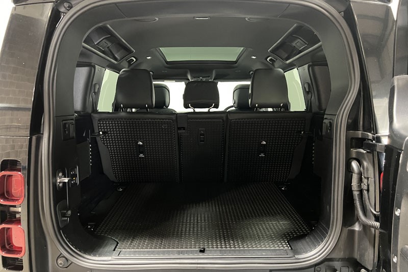 2025 (25) LAND ROVER DEFENDER 3.0 D350 X-Dynamic HSE 110 5dr Auto 5163173