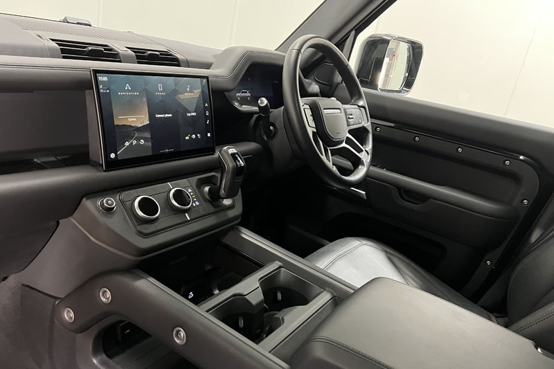 2025 (25) LAND ROVER DEFENDER 3.0 D350 X-Dynamic HSE 110 5dr Auto 5163169