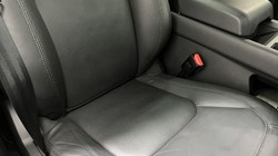 2025 (25) LAND ROVER DEFENDER 3.0 D350 X-Dynamic HSE 110 5dr Auto 5163150