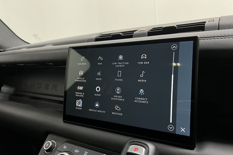 2025 (25) LAND ROVER DEFENDER 3.0 D350 X-Dynamic HSE 110 5dr Auto 5163165