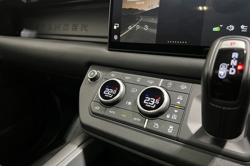 2025 (25) LAND ROVER DEFENDER 3.0 D350 X-Dynamic HSE 110 5dr Auto 5163157