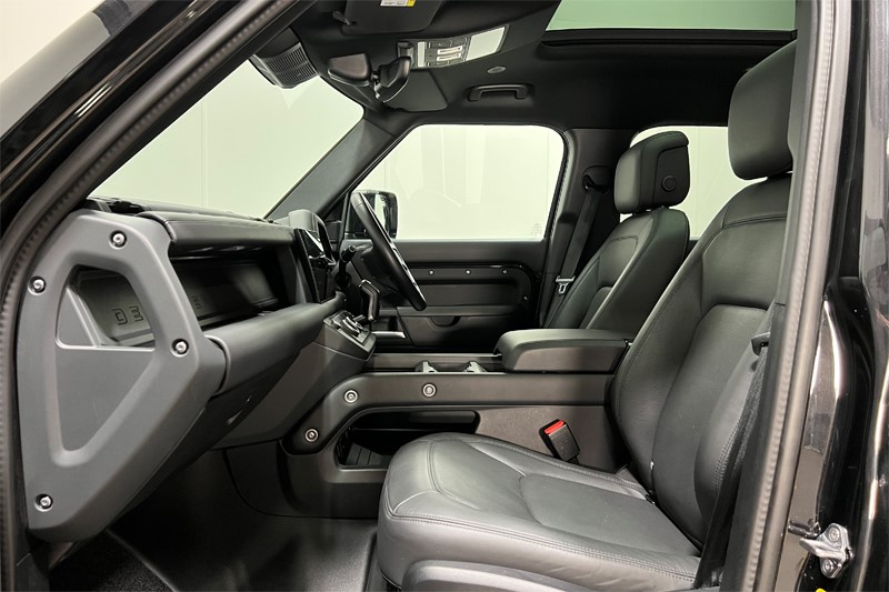 2025 (25) LAND ROVER DEFENDER 3.0 D350 X-Dynamic HSE 110 5dr Auto 5163135