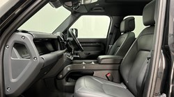 2025 (25) LAND ROVER DEFENDER 3.0 D350 X-Dynamic HSE 110 5dr Auto 5163135