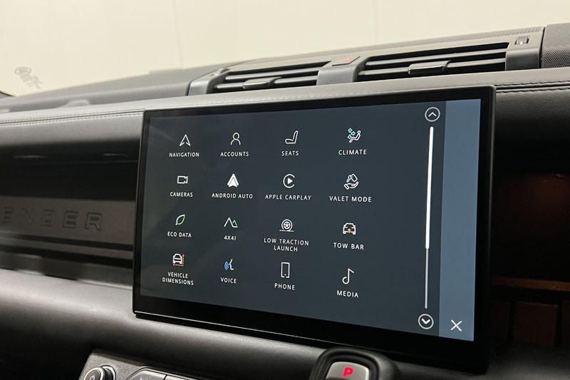 2024 (74) LAND ROVER COMMERCIAL DEFENDER 3.0 D350 Hard Top X-Dynamic HSE Auto [3 Seat] 5123330