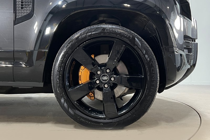 2024 (74) LAND ROVER COMMERCIAL DEFENDER 3.0 D350 Hard Top X-Dynamic HSE Auto [3 Seat] 5123305