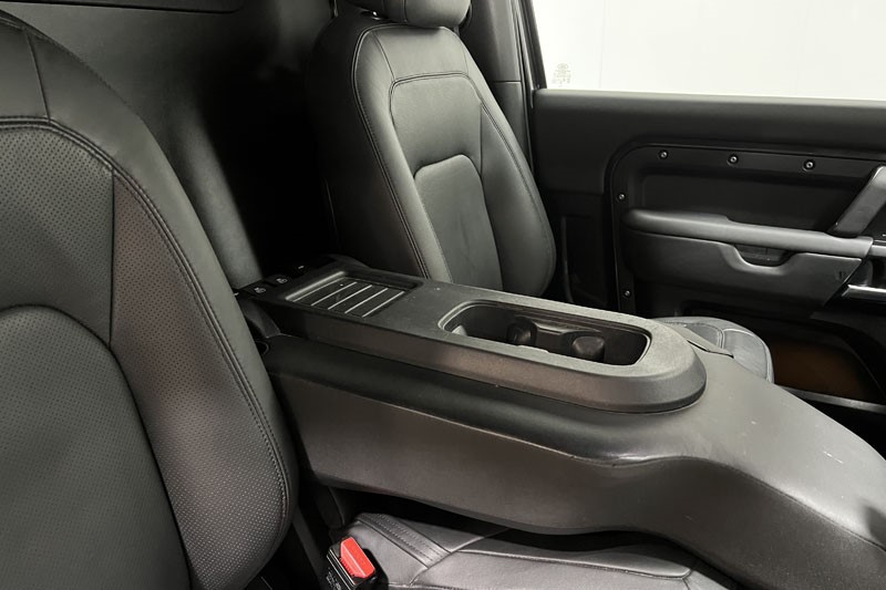 2024 (74) LAND ROVER COMMERCIAL DEFENDER 3.0 D350 Hard Top X-Dynamic HSE Auto [3 Seat] 5123310