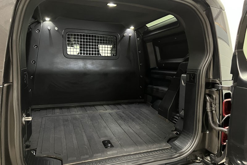 2024 (74) LAND ROVER COMMERCIAL DEFENDER 3.0 D350 Hard Top X-Dynamic HSE Auto [3 Seat] 5123337