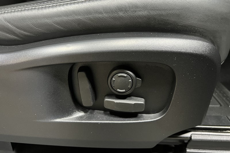 2024 (74) LAND ROVER COMMERCIAL DEFENDER 3.0 D350 Hard Top X-Dynamic HSE Auto [3 Seat] 5123315