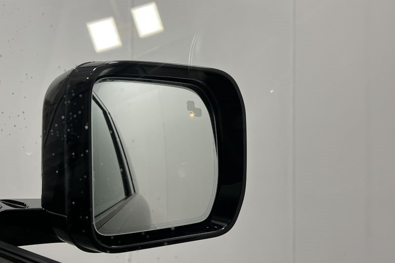 2024 (74) LAND ROVER COMMERCIAL DEFENDER 3.0 D350 Hard Top X-Dynamic HSE Auto [3 Seat] 5123317