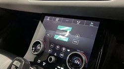 2020 (70) LAND ROVER RANGE ROVER EVOQUE 2.0 P200 R-Dynamic SE 5dr Auto 5118985