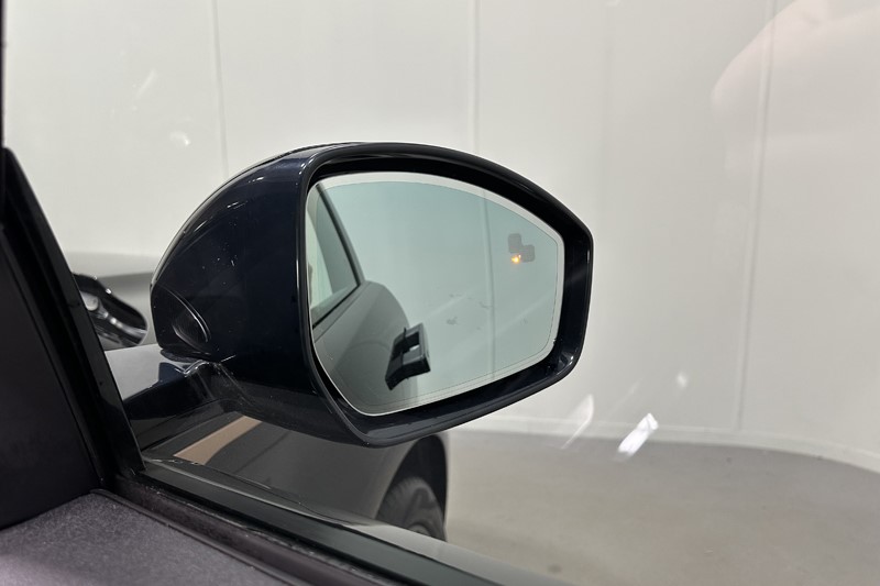 2022 (22) LAND ROVER RANGE ROVER EVOQUE 2.0 D200 R-Dynamic SE 5dr Auto 5122107