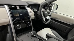 2024 (24) LAND ROVER DISCOVERY 3.0 D300 Dynamic SE 5dr Auto 5187848