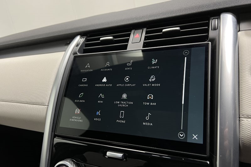 2024 (24) LAND ROVER DISCOVERY 3.0 D300 Dynamic SE 5dr Auto 5187843