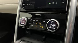 2024 (24) LAND ROVER DISCOVERY 3.0 D300 Dynamic SE 5dr Auto 5187837