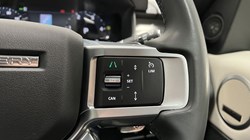 2024 (24) LAND ROVER DISCOVERY 3.0 D300 Dynamic SE 5dr Auto 5187833