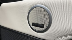 2024 (24) LAND ROVER DISCOVERY 3.0 D300 Dynamic SE 5dr Auto 5187825