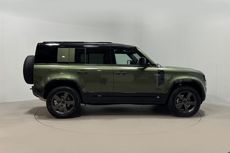 2026 (26) LAND ROVER DEFENDER 3.0 D250 X-Dynamic HSE 110 5dr Auto 5818568