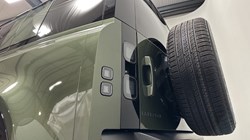 2026 (26) LAND ROVER DEFENDER 3.0 D250 X-Dynamic HSE 110 5dr Auto 5818609