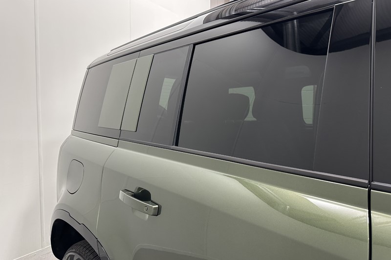 2026 (26) LAND ROVER DEFENDER 3.0 D250 X-Dynamic HSE 110 5dr Auto 5818612
