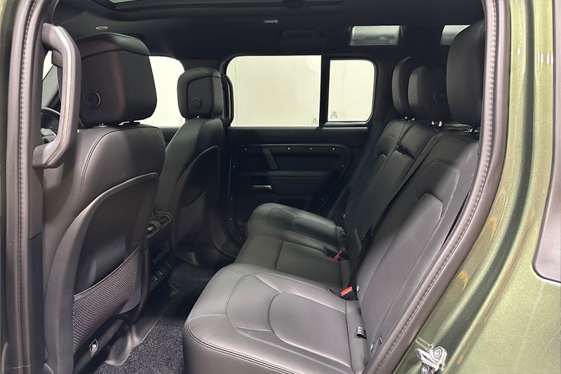 2026 (26) LAND ROVER DEFENDER 3.0 D250 X-Dynamic HSE 110 5dr Auto 5818567