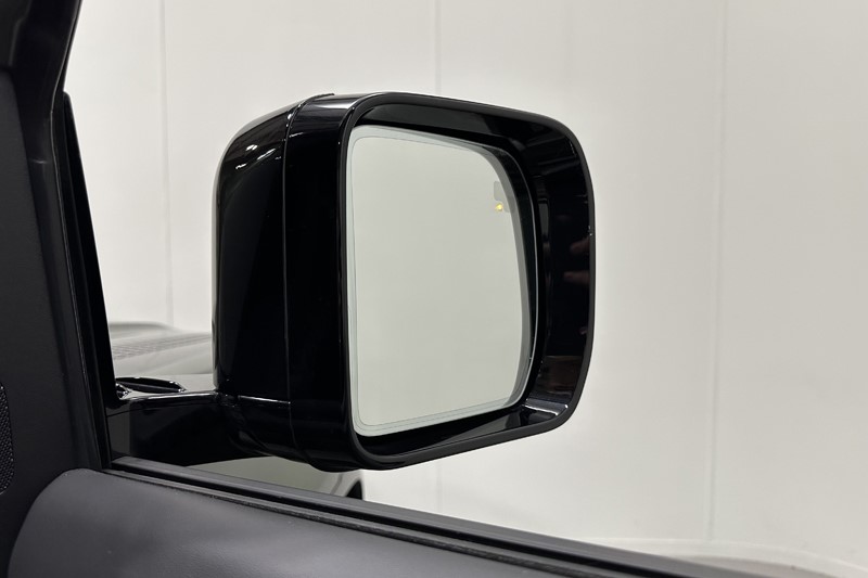 2026 (26) LAND ROVER DEFENDER 3.0 D250 X-Dynamic HSE 110 5dr Auto 5818579