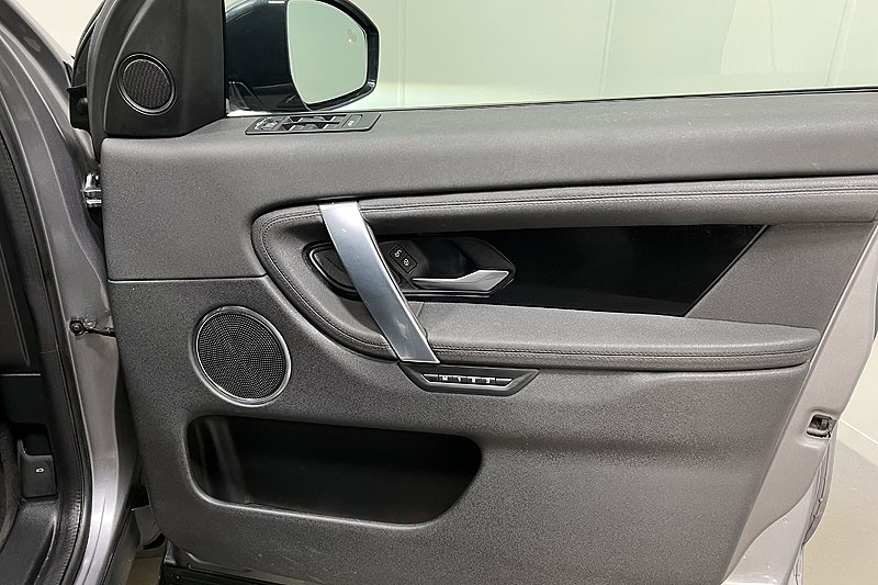 2020 (20) LAND ROVER DISCOVERY SPORT 2.0 D180 SE 5dr Auto 5118870