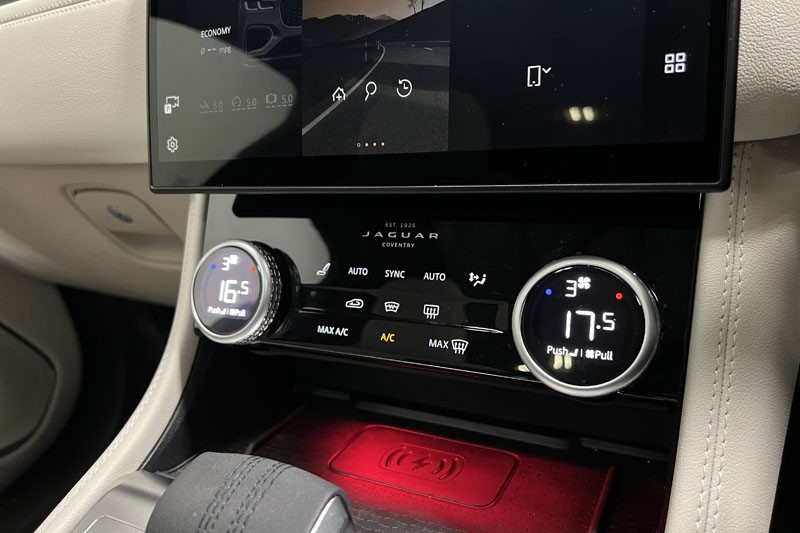 2024 (24) JAGUAR F-PACE 2.0 D200 R-Dynamic HSE Black 90th Anniv 5dr Auto 5194603