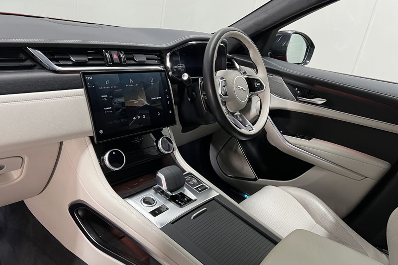 2024 (24) JAGUAR F-PACE 2.0 D200 R-Dynamic HSE Black 90th Anniv 5dr Auto 5194613