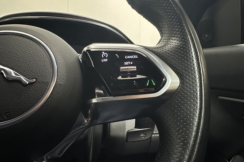 2022 (22) JAGUAR E-PACE 2.0 D200 R-Dynamic Black 5dr Auto 5131104