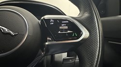 2022 (22) JAGUAR E-PACE 2.0 D200 R-Dynamic Black 5dr Auto 5131104