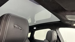 2022 (22) JAGUAR E-PACE 2.0 D200 R-Dynamic Black 5dr Auto 5131103