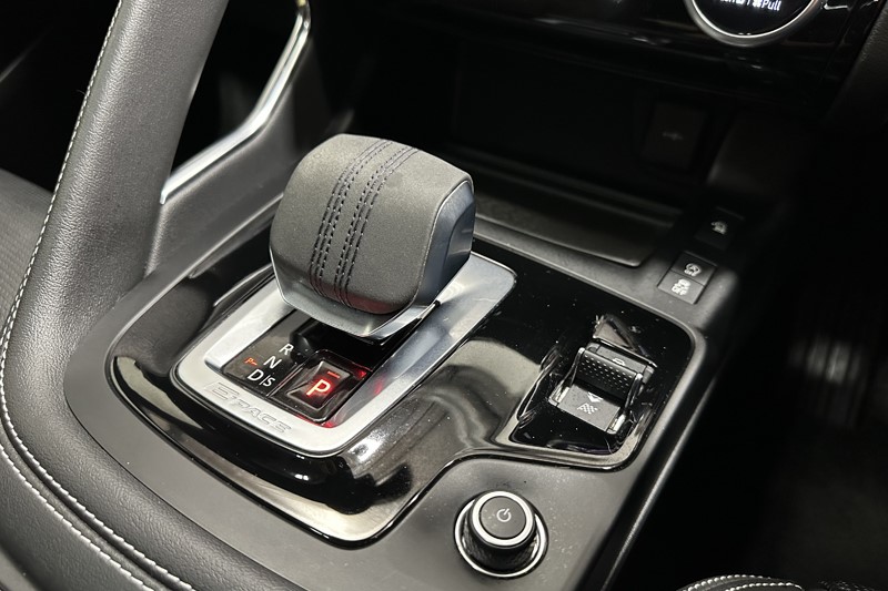 2022 (22) JAGUAR E-PACE 2.0 D200 R-Dynamic Black 5dr Auto 5131106