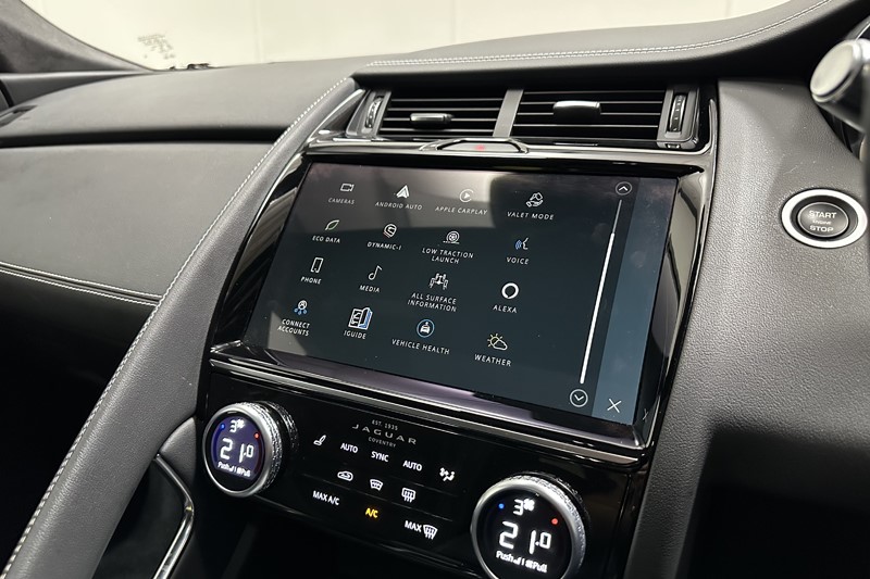 2022 (22) JAGUAR E-PACE 2.0 D200 R-Dynamic Black 5dr Auto 5131114