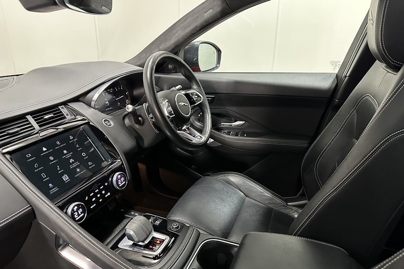 2022 (22) JAGUAR E-PACE 2.0 D200 R-Dynamic Black 5dr Auto 5131118