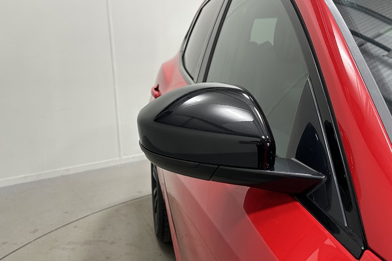 2022 (22) JAGUAR E-PACE 2.0 D200 R-Dynamic Black 5dr Auto 5131132