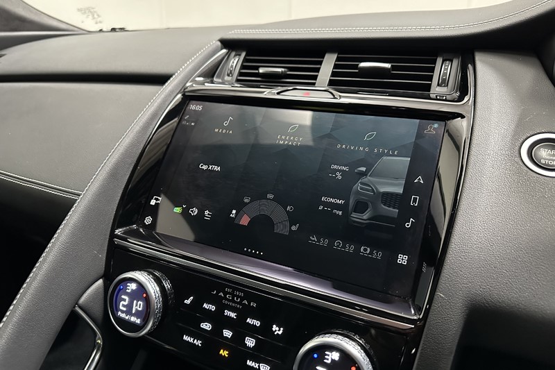 2022 (22) JAGUAR E-PACE 2.0 D200 R-Dynamic Black 5dr Auto 5131108