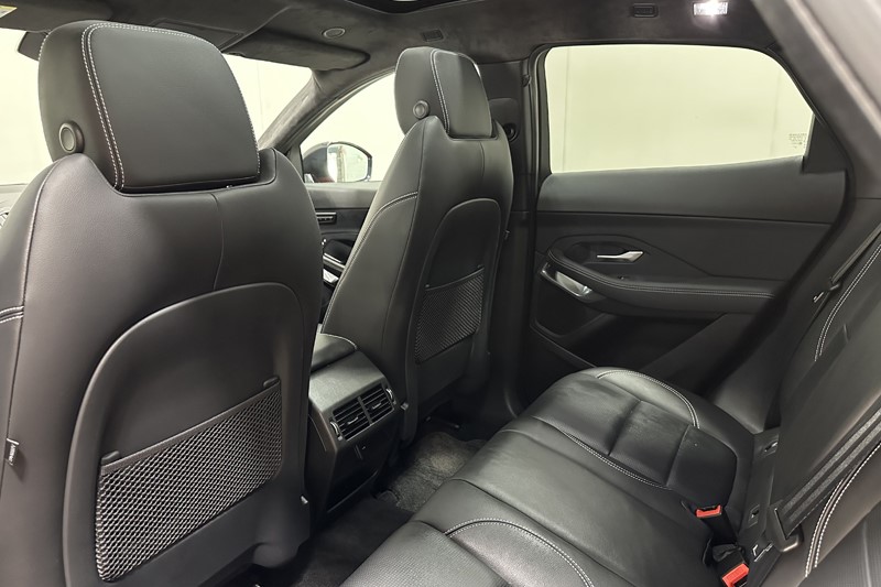 2022 (22) JAGUAR E-PACE 2.0 D200 R-Dynamic Black 5dr Auto 5131119