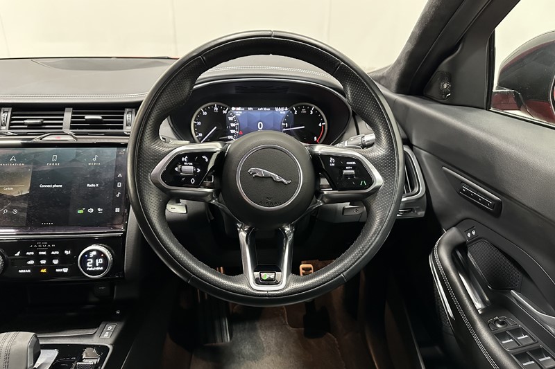 2022 (22) JAGUAR E-PACE 2.0 D200 R-Dynamic Black 5dr Auto 5131094