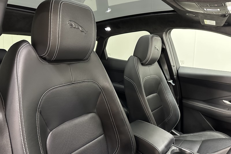 2022 (22) JAGUAR E-PACE 2.0 D200 R-Dynamic Black 5dr Auto 5131101