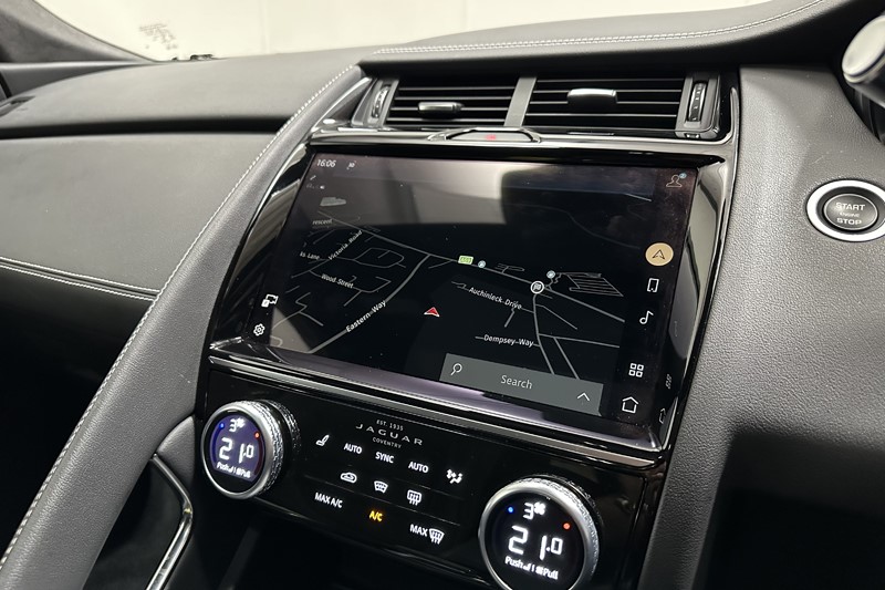 2022 (22) JAGUAR E-PACE 2.0 D200 R-Dynamic Black 5dr Auto 5131112