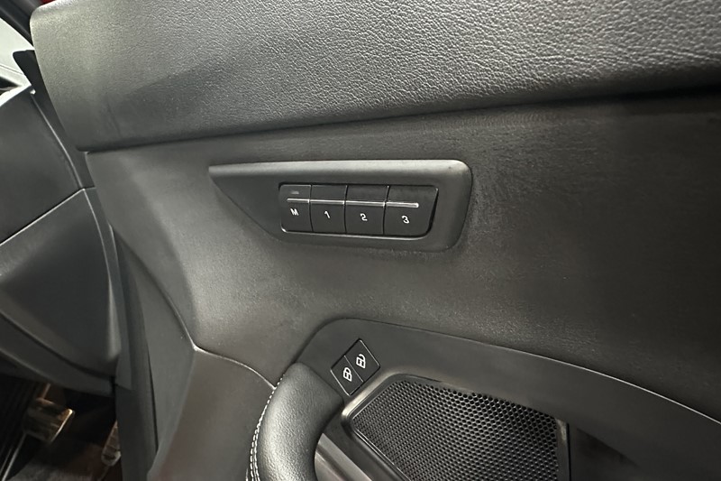 2022 (22) JAGUAR E-PACE 2.0 D200 R-Dynamic Black 5dr Auto 5131098