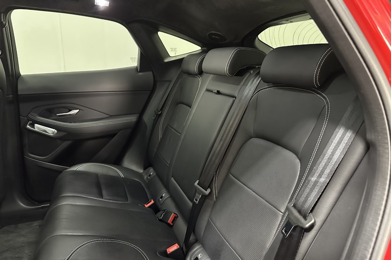 2022 (22) JAGUAR E-PACE 2.0 D200 R-Dynamic Black 5dr Auto 5131120