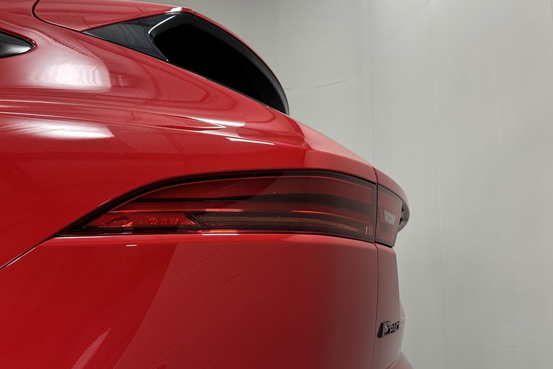 2022 (22) JAGUAR E-PACE 2.0 D200 R-Dynamic Black 5dr Auto 5131127