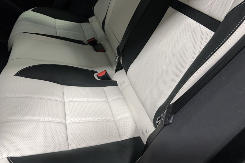 2023 (23) LAND ROVER RANGE ROVER VELAR 3.0 D300 MHEV R-Dynamic SE 5dr Auto 5137427