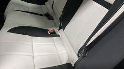 2023 (23) LAND ROVER RANGE ROVER VELAR 3.0 D300 MHEV R-Dynamic SE 5dr Auto 5137427