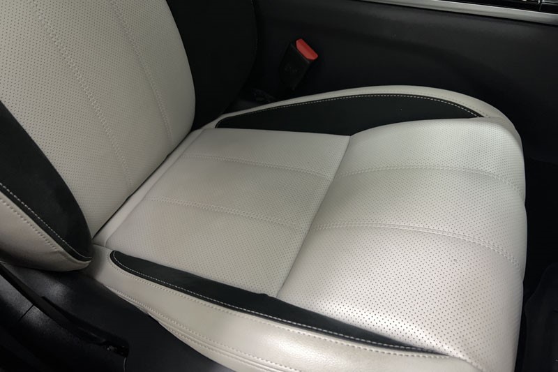 2023 (23) LAND ROVER RANGE ROVER VELAR 3.0 D300 MHEV R-Dynamic SE 5dr Auto 5137403