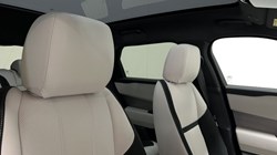 2023 (23) LAND ROVER RANGE ROVER VELAR 3.0 D300 MHEV R-Dynamic SE 5dr Auto 5137404