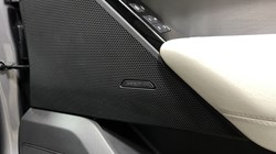 2023 (23) LAND ROVER RANGE ROVER VELAR 3.0 D300 MHEV R-Dynamic SE 5dr Auto 5137399