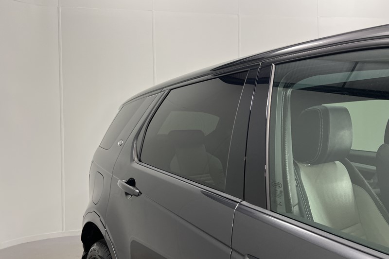 2021 (21) LAND ROVER DISCOVERY SPORT 2.0 P290 Black 5dr Auto [5 Seat] 5142763